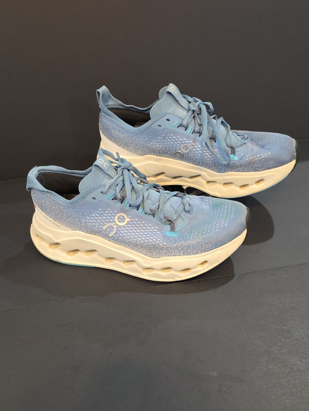 On Running CloudSurfer Max Men’s Running Shoes -Light Blue Size 10 Women Size 12